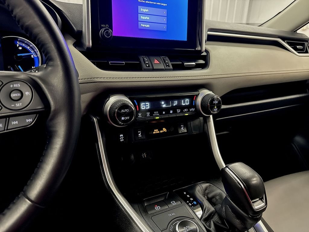 Used 2025 Silver Toyota XLE Premium image 16