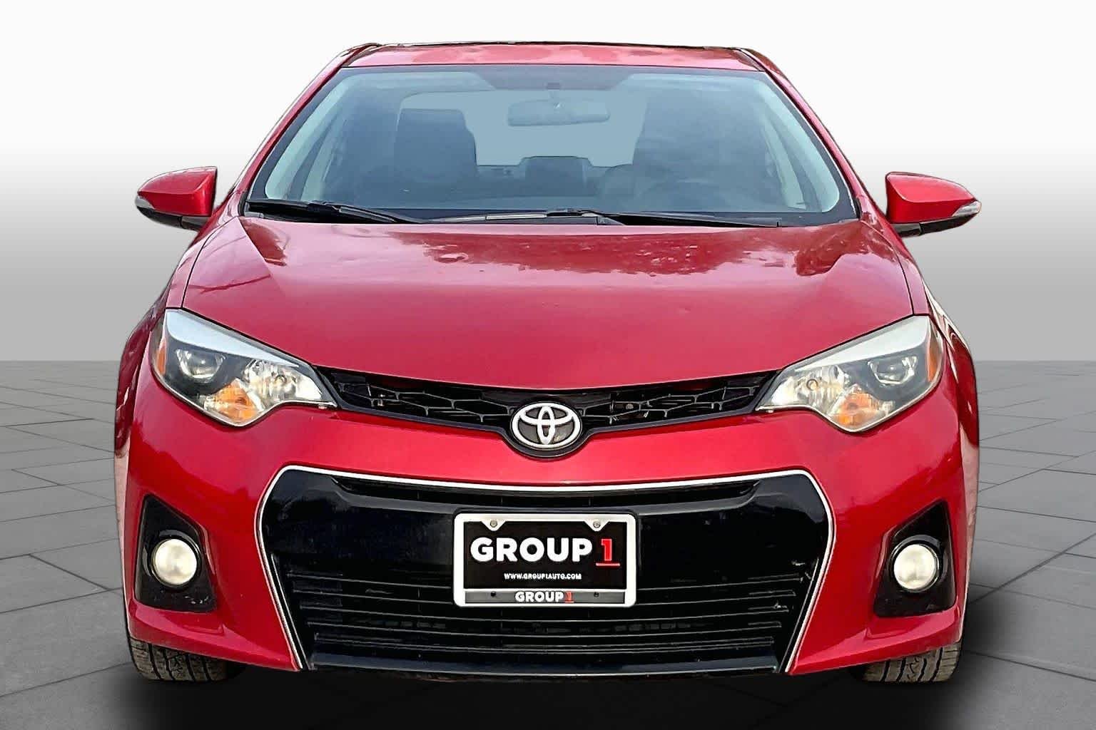 Used 2015 Barcelona Red Metallic Toyota S Plus image 4