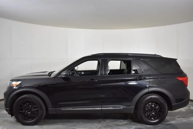 Used 2020 Black Ford XLT image 5