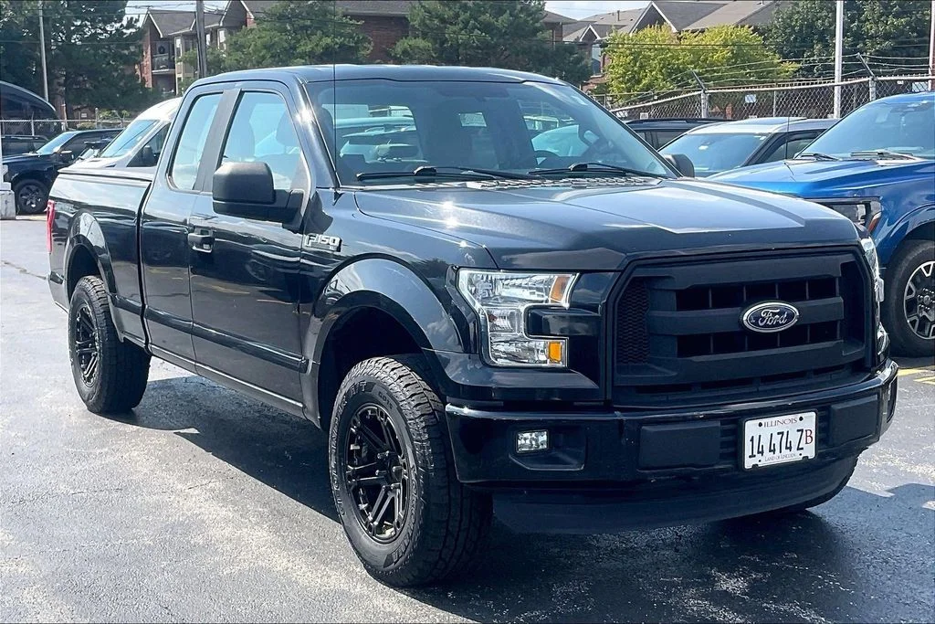 Used 2015 Black Ford XL image 34