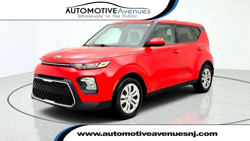 Used 2020 Inferno Red Kia LX IVT image 1