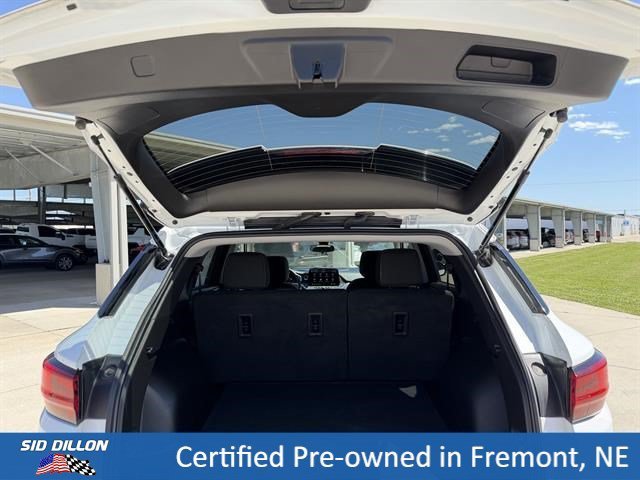 Used 2025 Summit White Chevrolet LT image 10