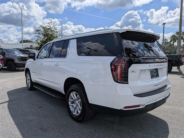 2025 Chevrolet Suburban LS - Photo 31