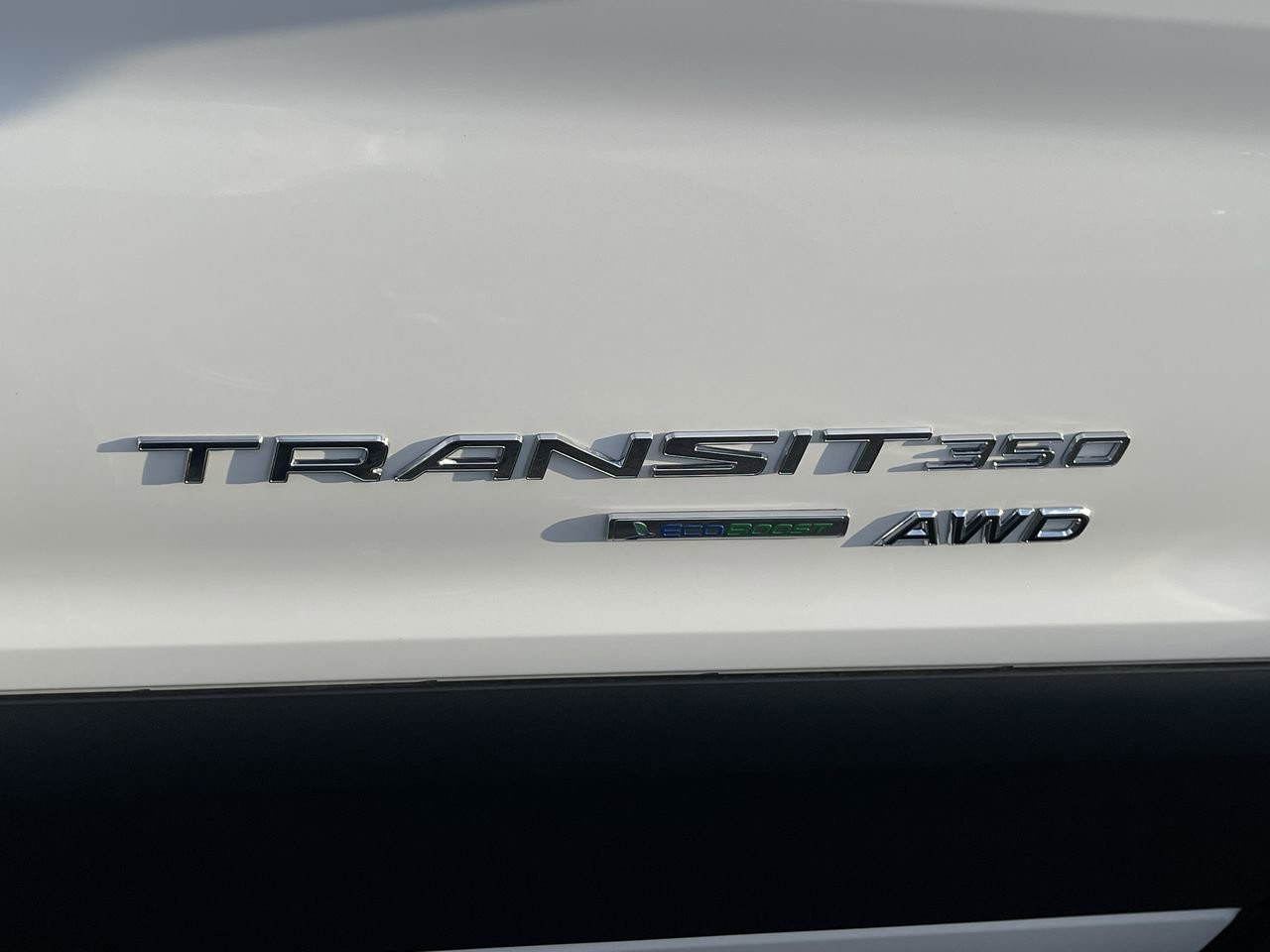 New 2024 Oxford White Ford  image 8