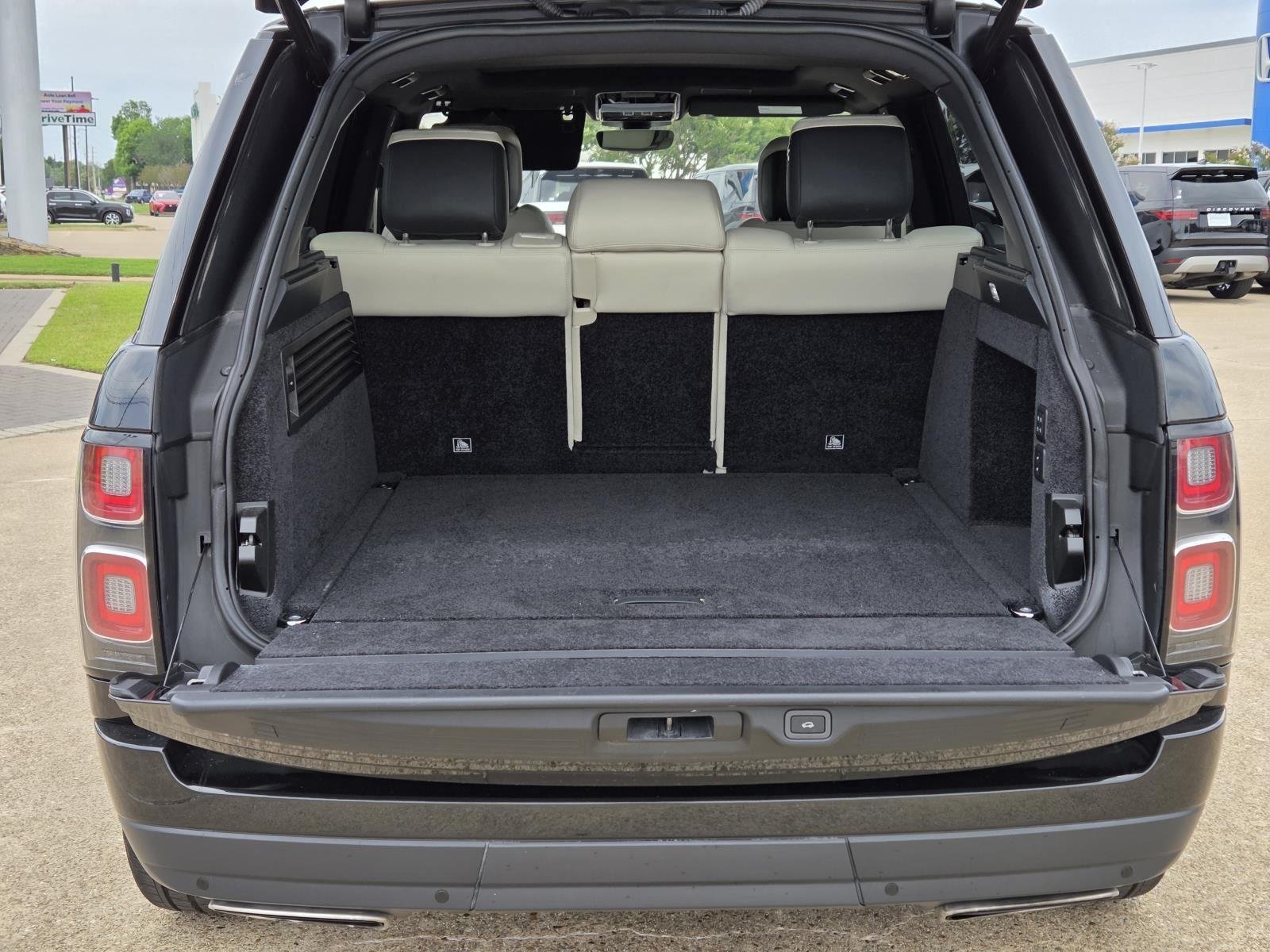 Used 2022 Santorini Black Metallic Land Rover Westminster image 11