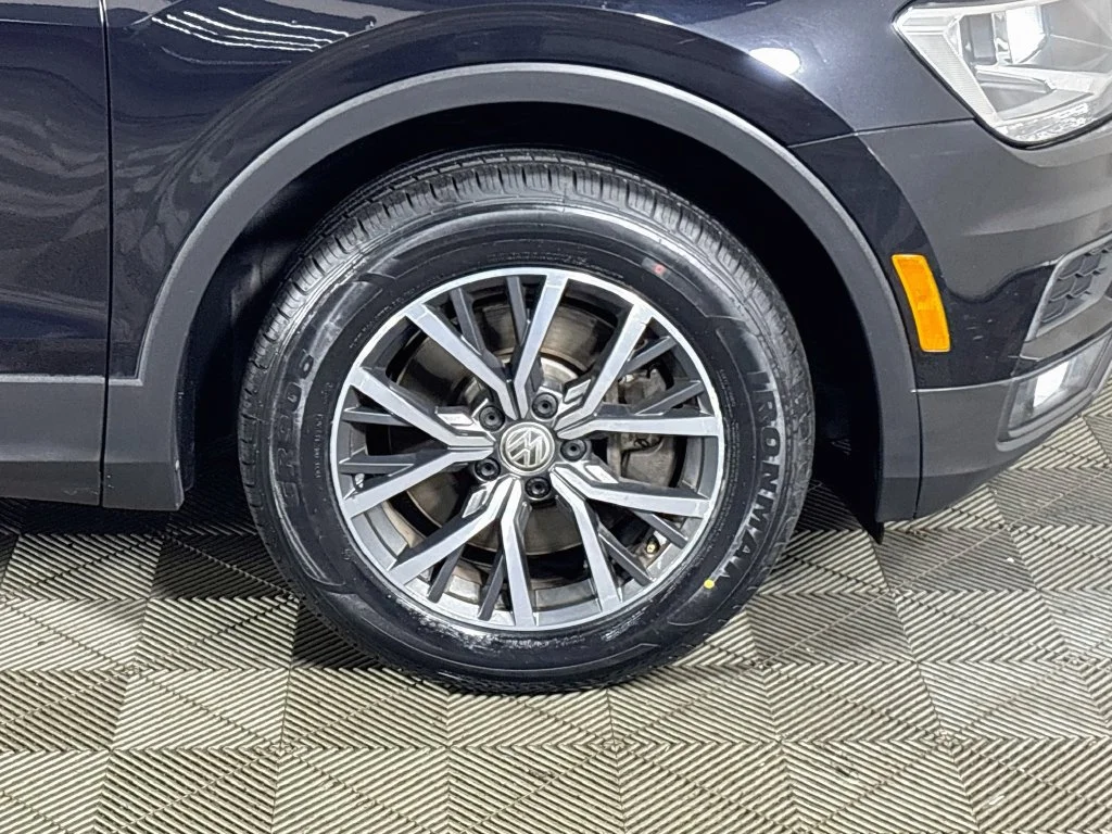 Used 2018 Black Volkswagen 2.0T SE image 23