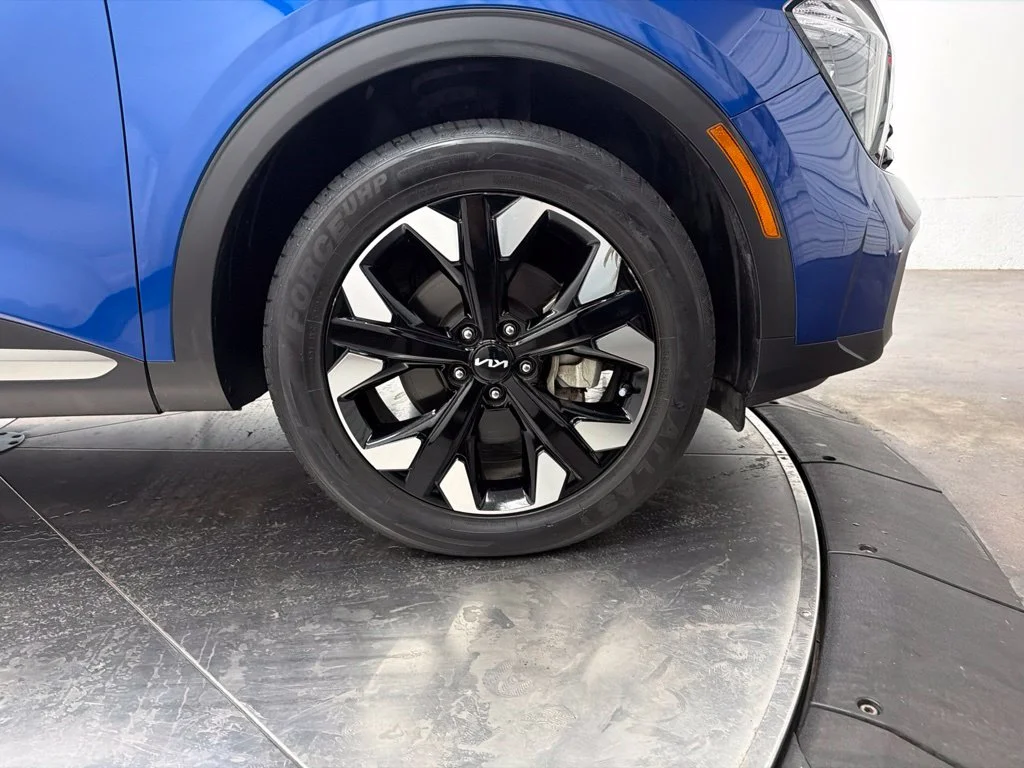 Used 2023 Blue Kia X-Line image 10