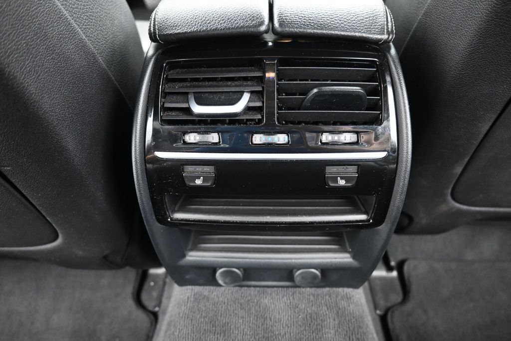 Used 2017 Cashmere Silver Metallic BMW 530i xDrive image 31