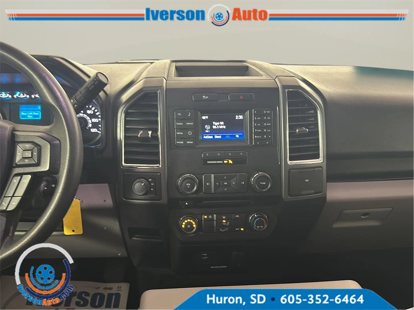 Used 2017 Race Red Ford XLT image 25