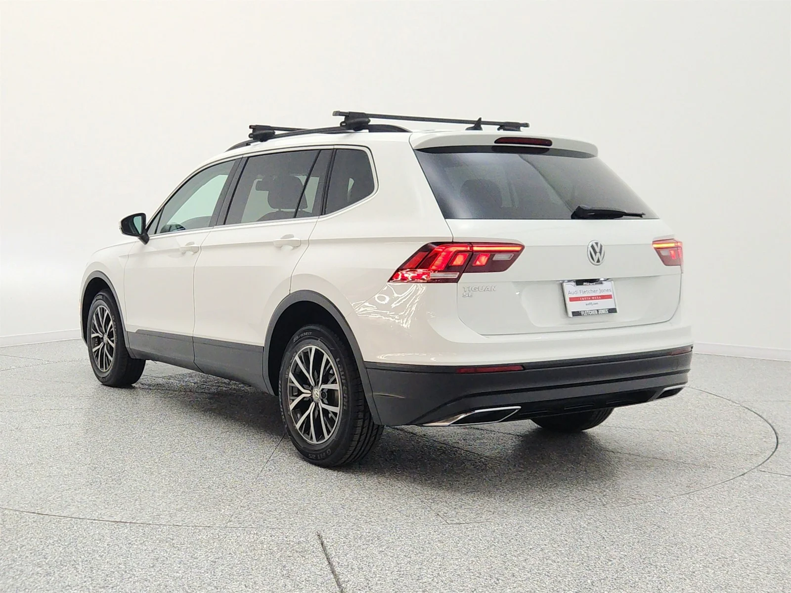 Used 2019 Pure White Volkswagen 2.0T SE FWD image 7