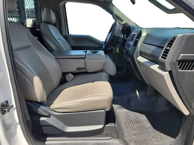 Used 2017 Oxford White Ford XL image 26