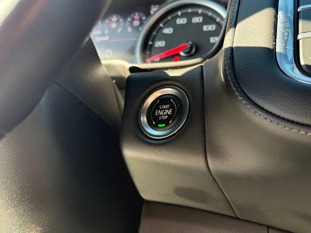 Used 2021 SHADOW GRAY METALLIC Chevrolet Z71 image 27