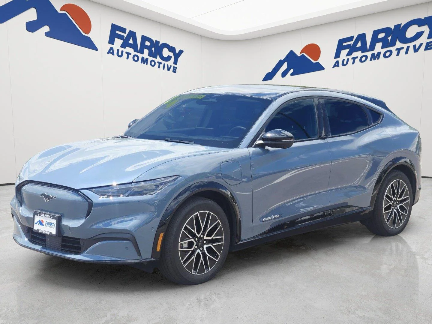Used 2024 Vapor Blue Ford Premium image 1
