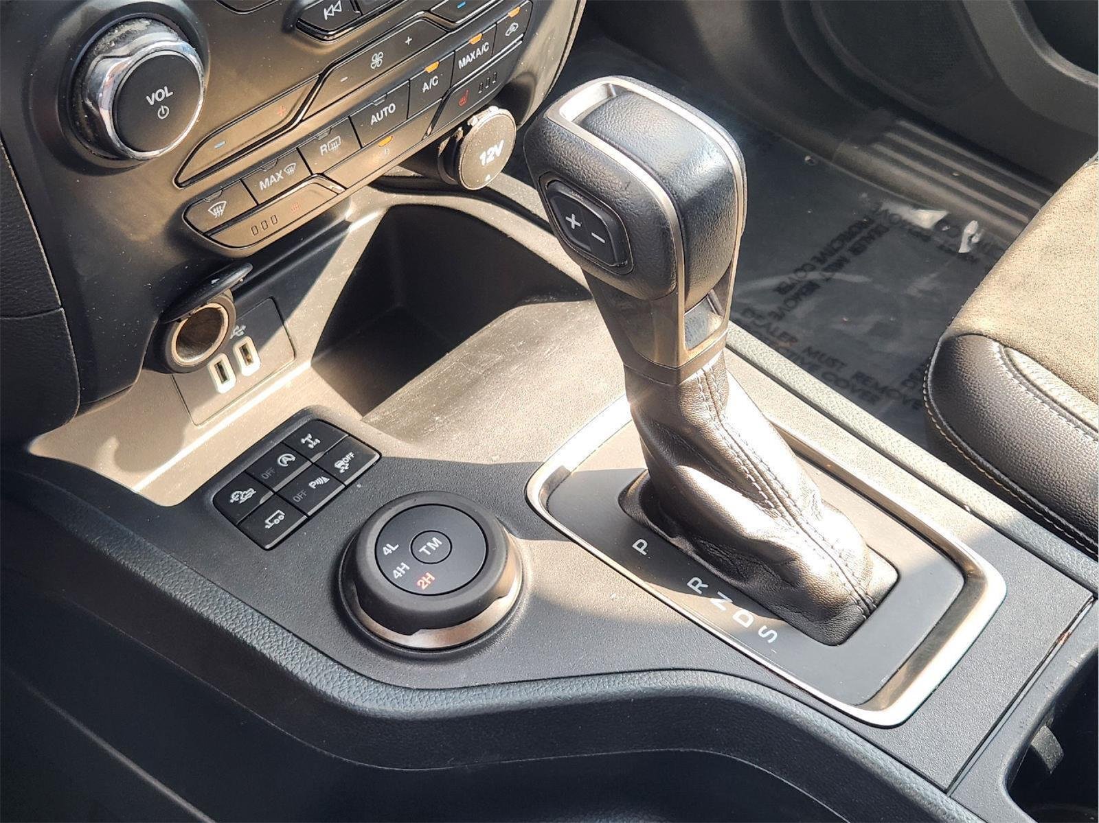 Used 2022 Shadow Black Ford LARIAT image 20