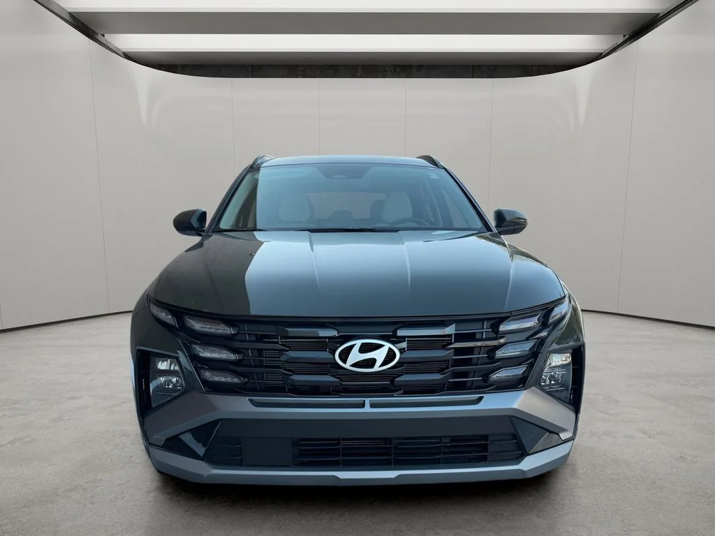 Used 2025 Rockwood Green Hyundai SEL image 8