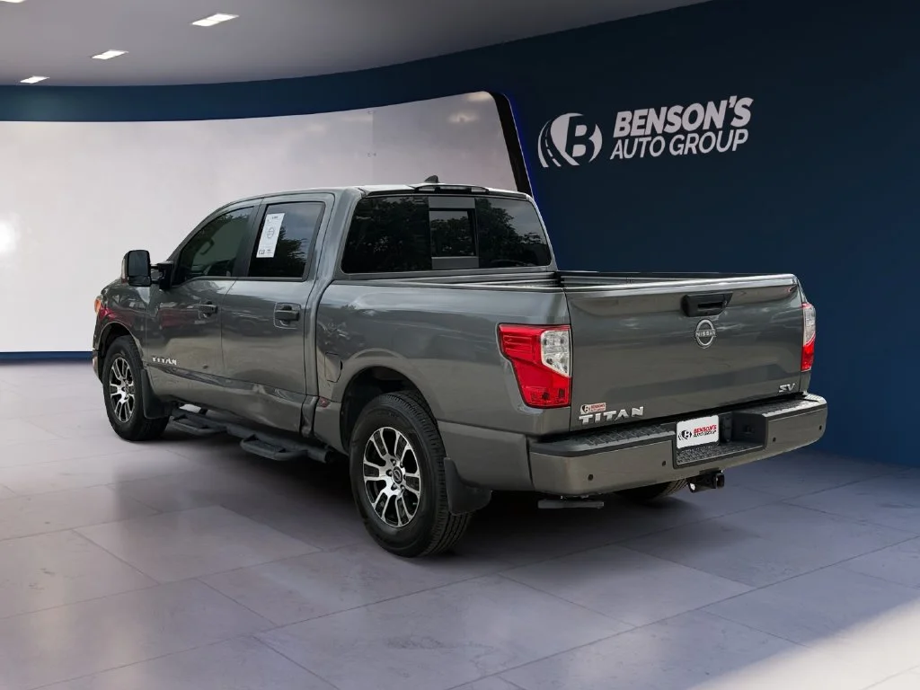 Used 2024 Gray Nissan SV image 3