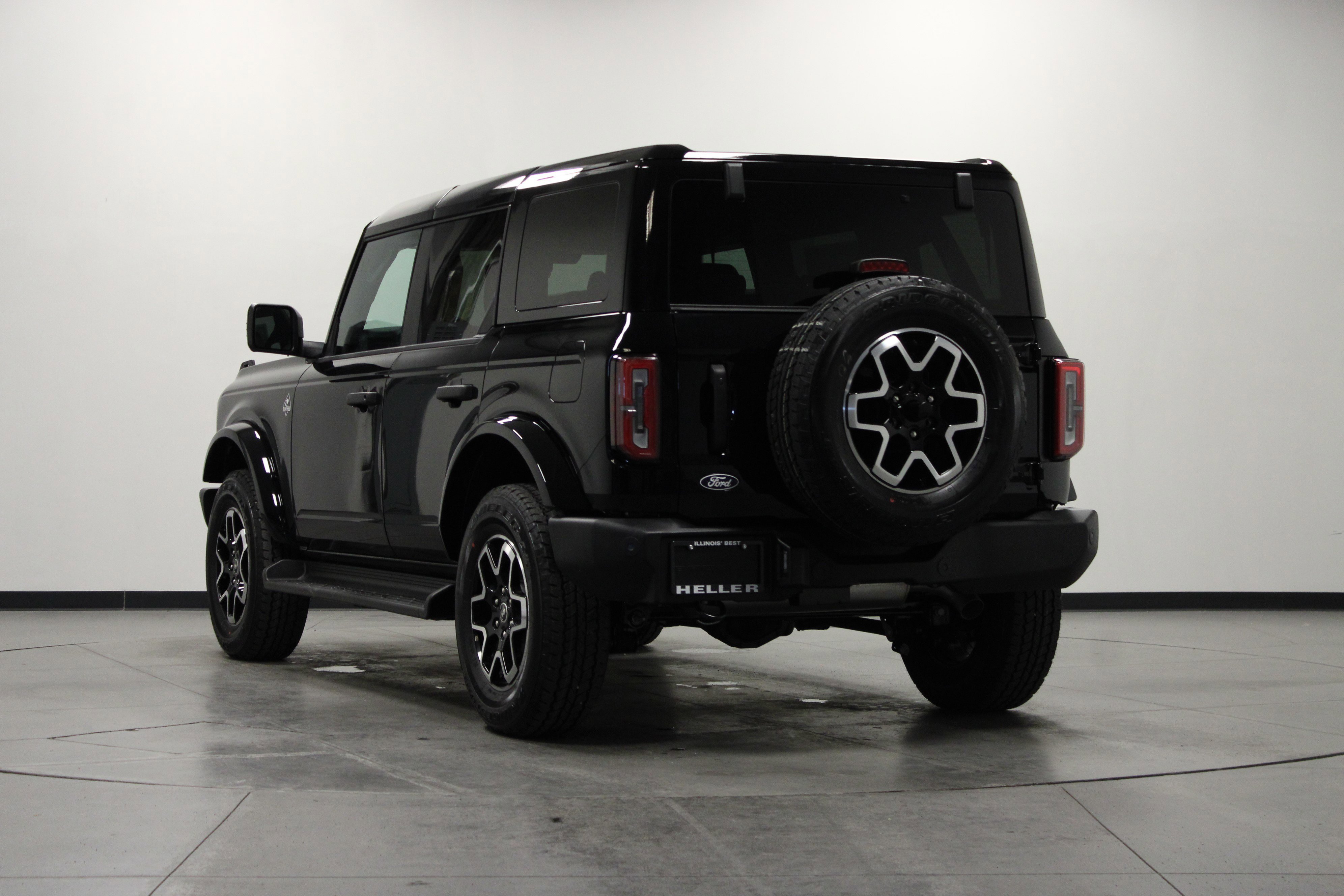 New 2026 Shadow Black Ford Outer Banks image 6
