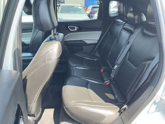 Used 2024 Silver Jeep Limited image 25