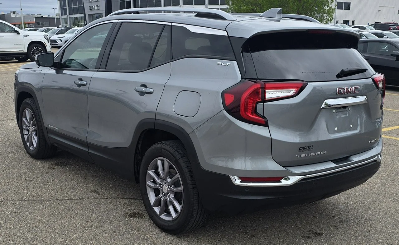 Used 2024 Gray GMC SLT AWD image 3