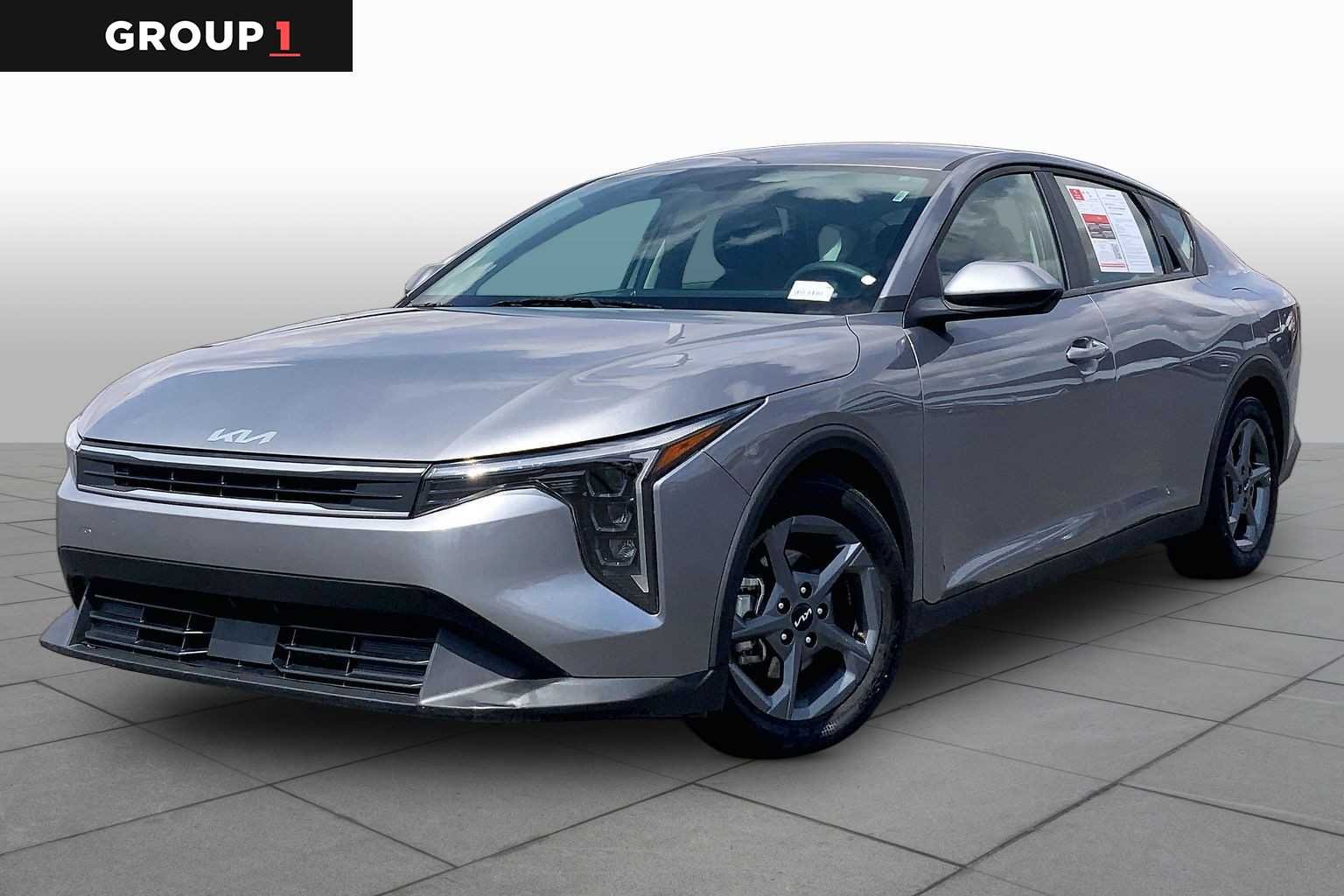 2025 Kia K4 LXS AT's photo