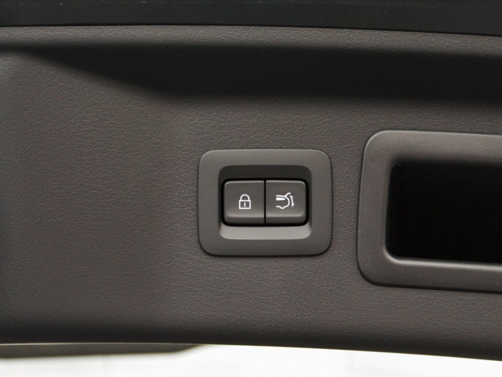New 2026 Machine Gray Metallic Mazda Preferred image 31