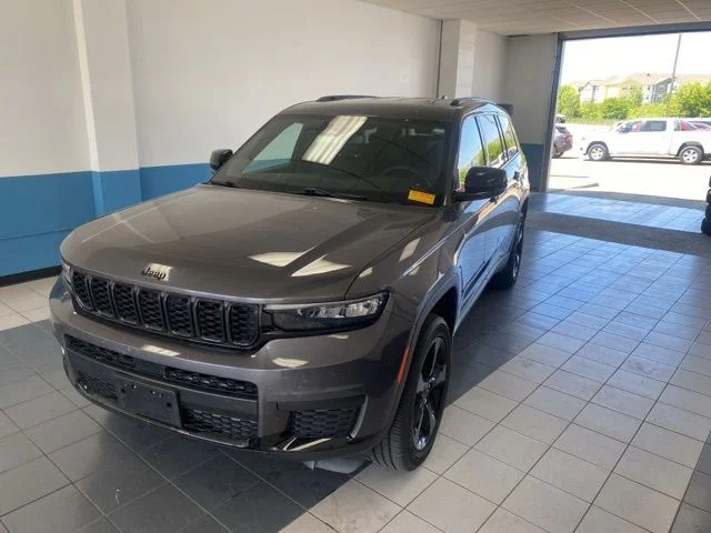 2023 Jeep Grand Cherokee L Altitude 4x4's photo