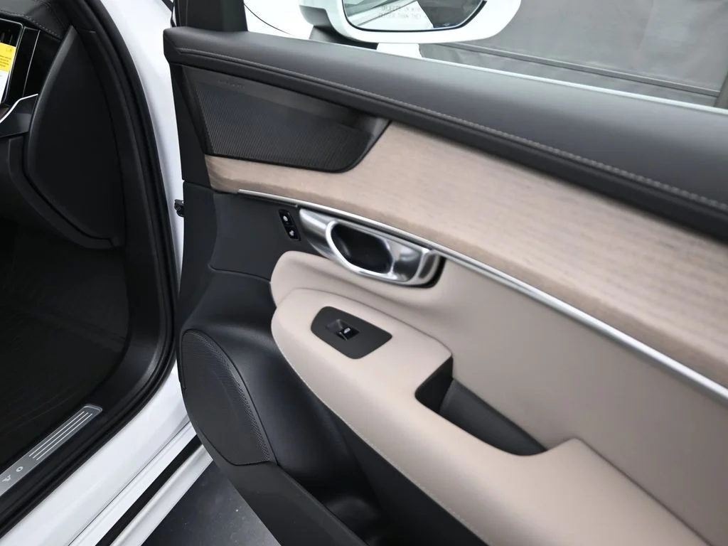 Used 2026 Crystal White Volvo Plus image 21