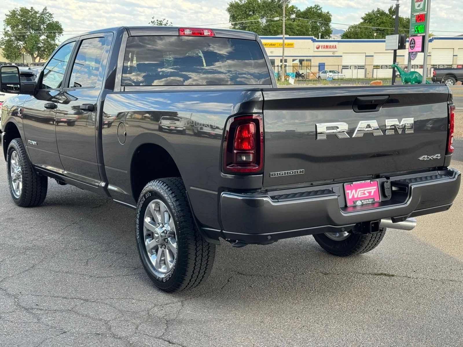 New 2027 Granite Crystal Metallic Clearcoat RAM Big Horn image 8