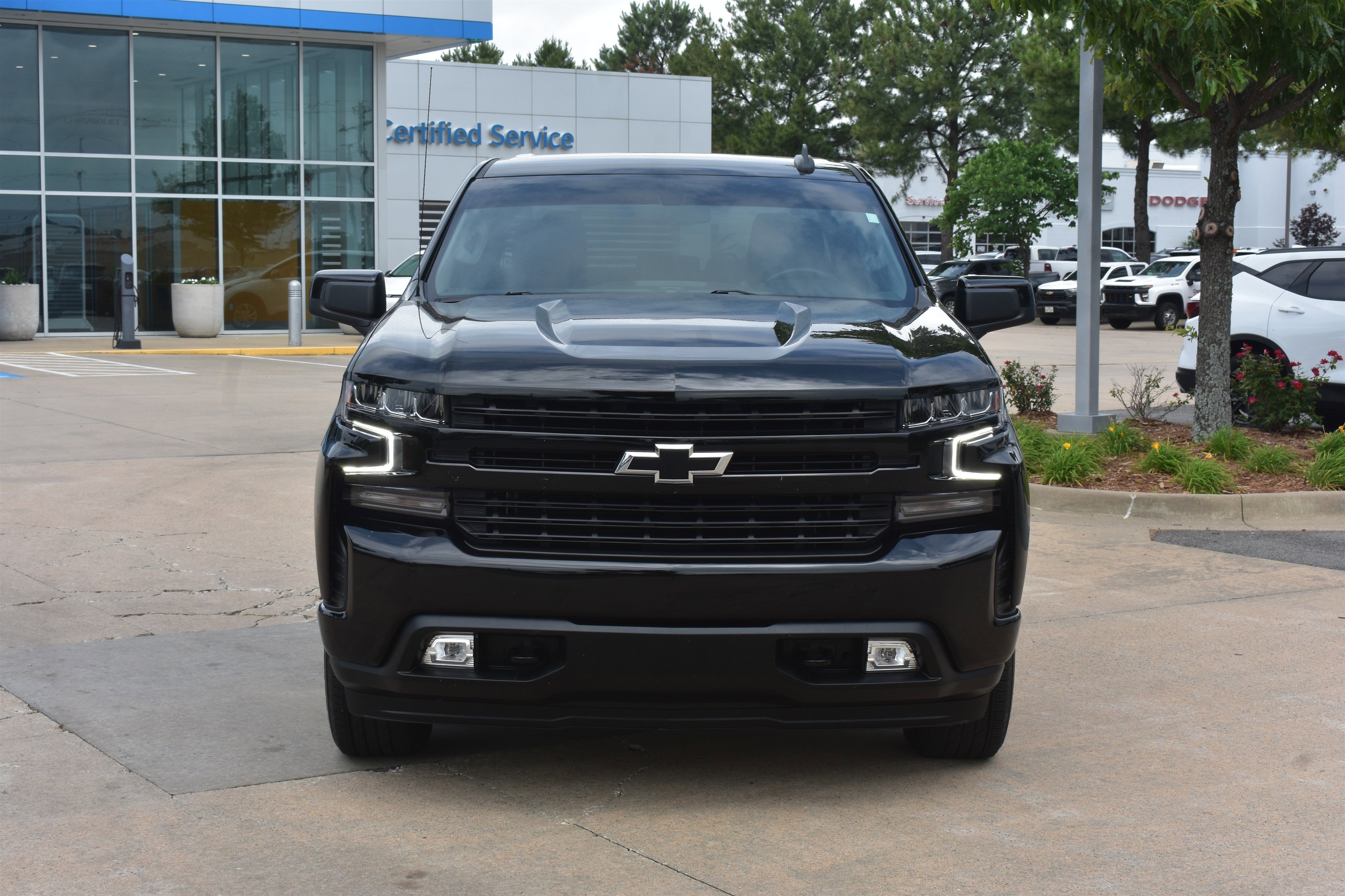 Used 2022 Chevrolet Silverado 1500 Limited RST with VIN 1GCUYEED7NZ228311 for sale in Little Rock