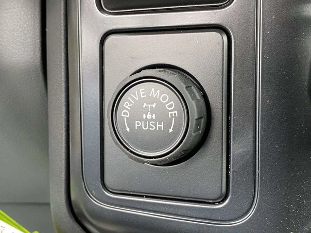 New 2026 Oxford White Ford F-250® XL image 19