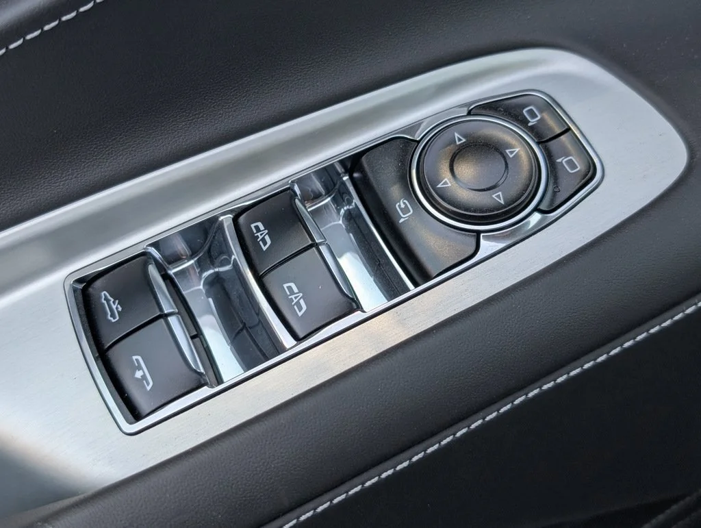 New 2024 Ceramic Matrix Gray Metallic Chevrolet 3LZ image 19