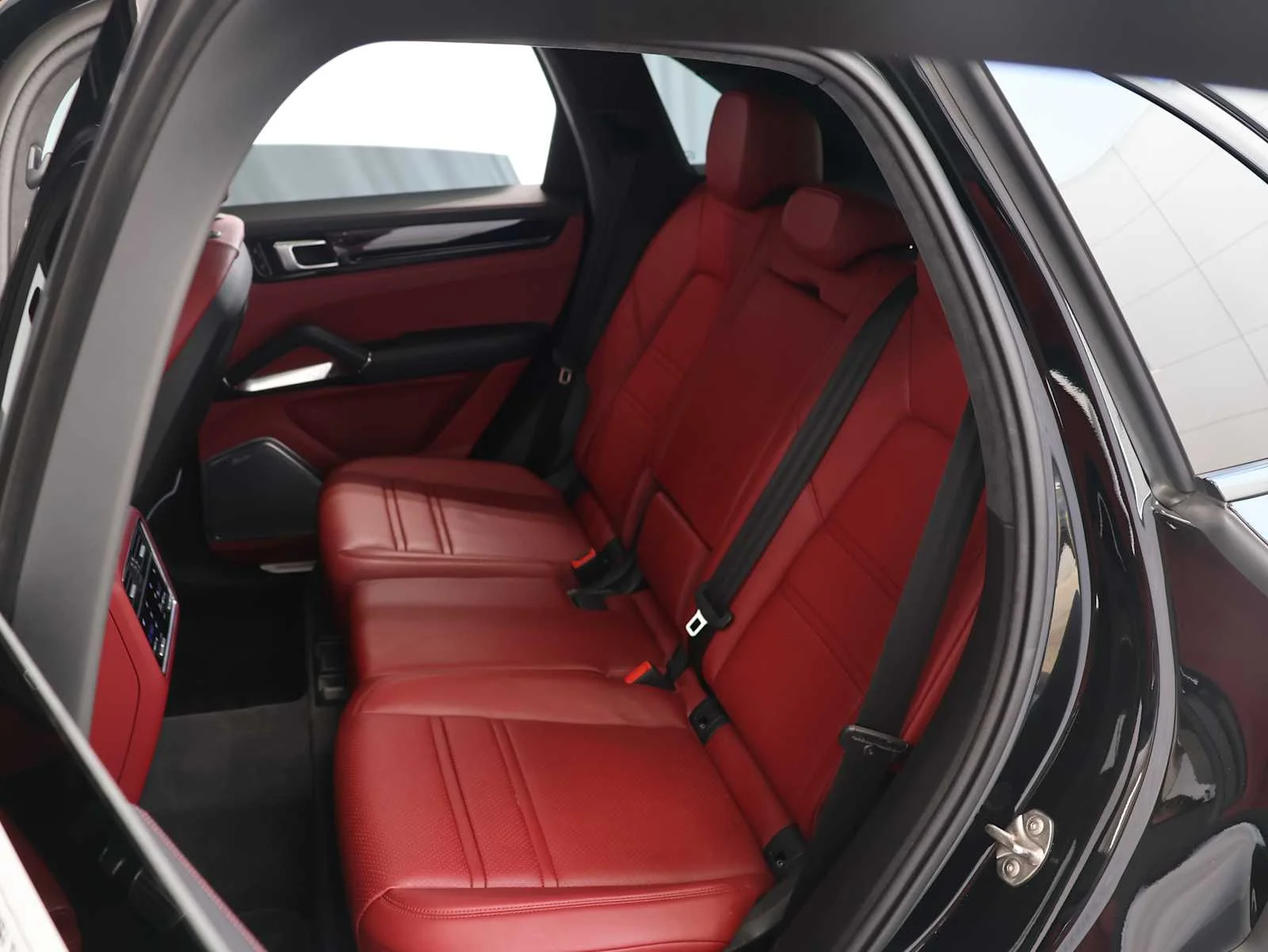 Used 2021 BLACK Porsche Turbo image 24
