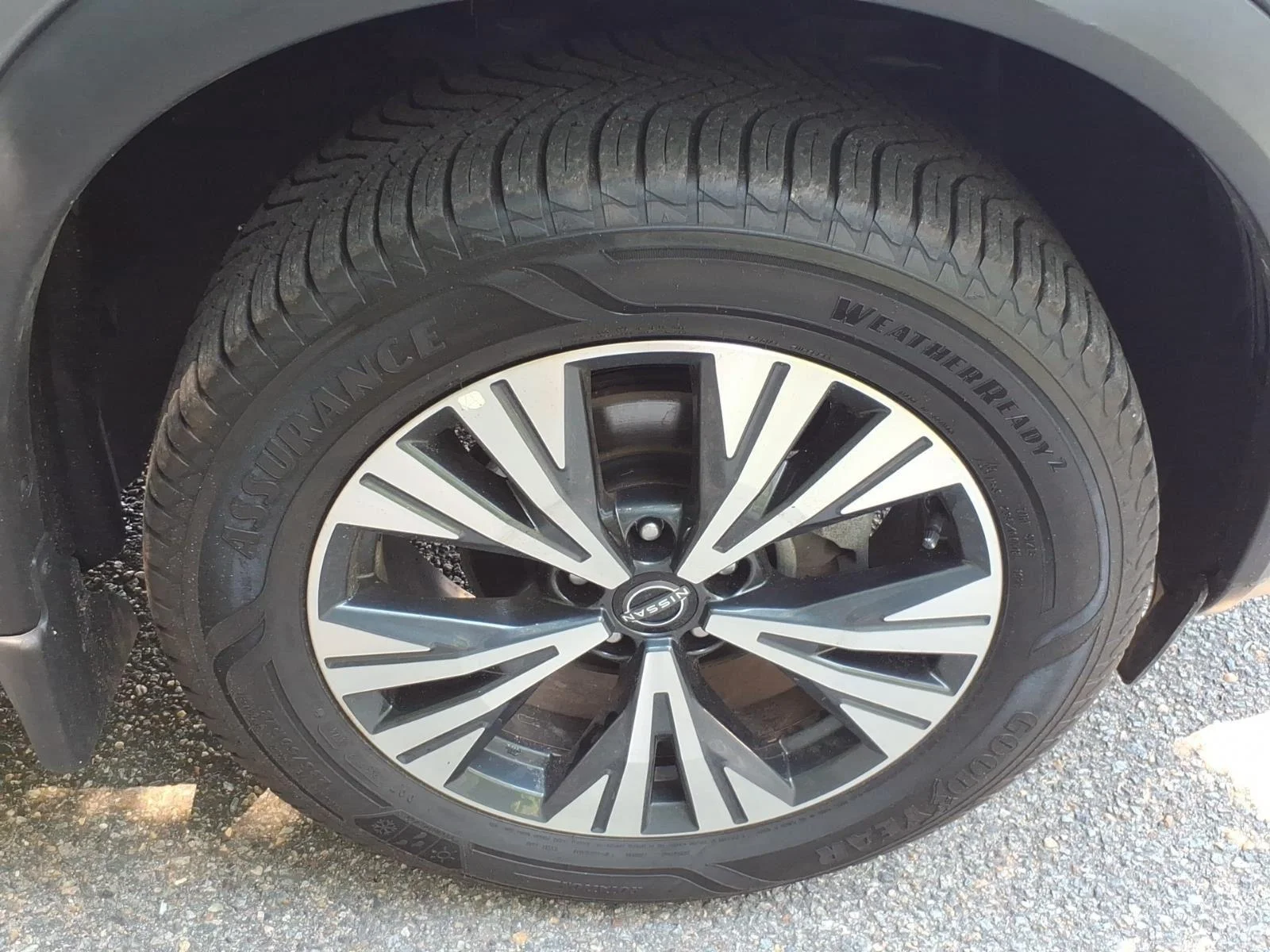 Used 2023 Gun Metallic Nissan SV image 9