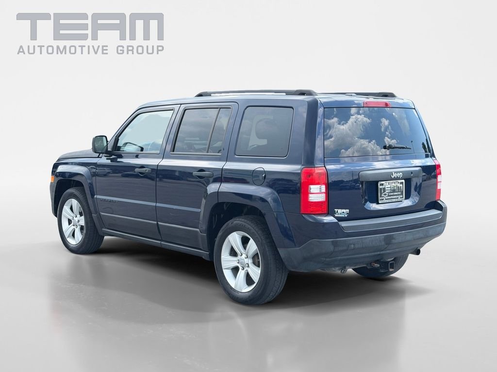 Used 2016 Blue Jeep Sport image 5