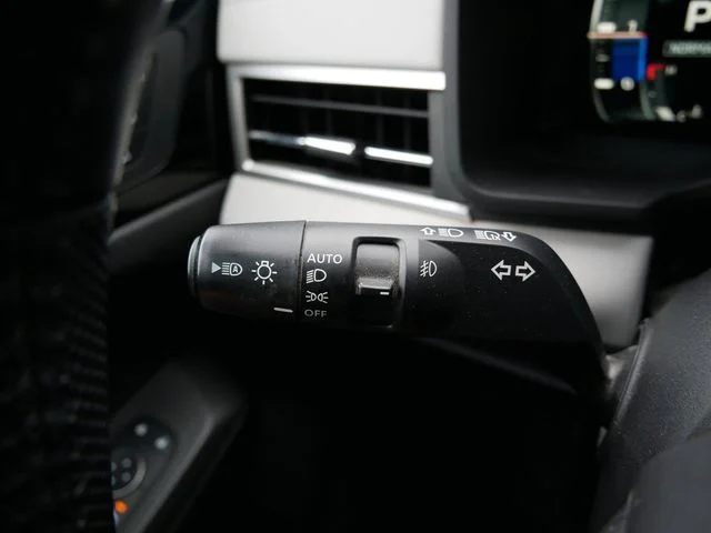 Used 2022 Alloy Silver Metallic Mitsubishi SEL image 19