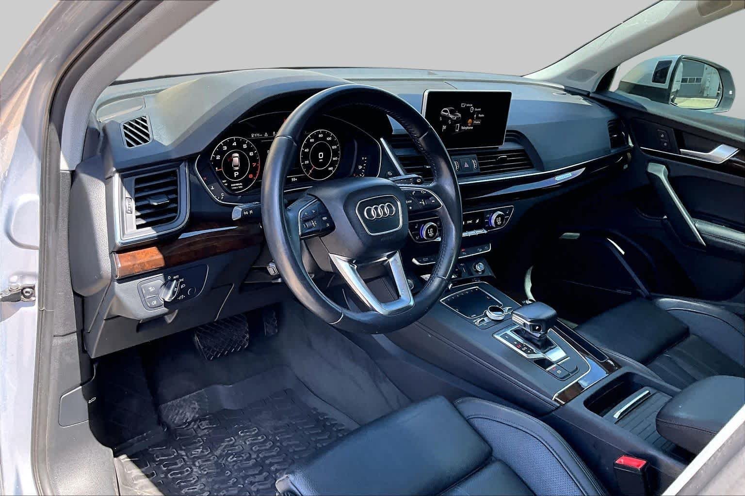 Used 2019 Florett Silver Metallic Audi Premium Plus image 18