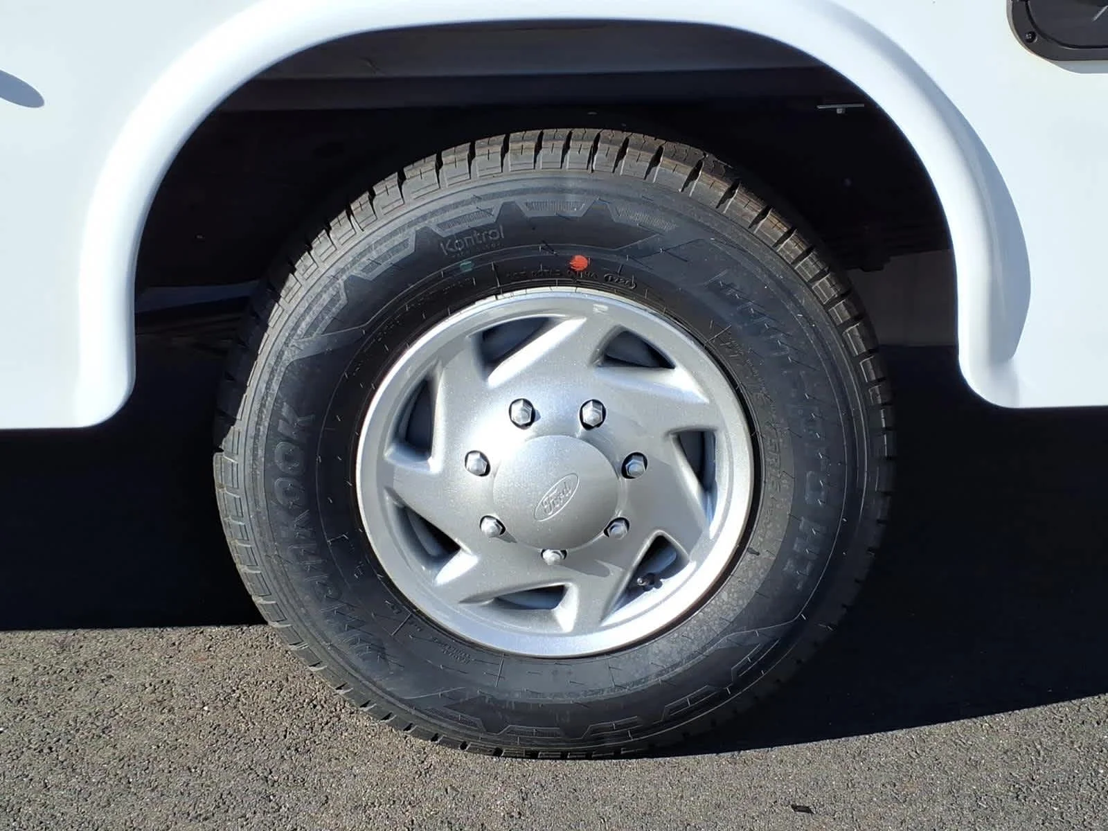 New 2027 WHITE Ford  image 3