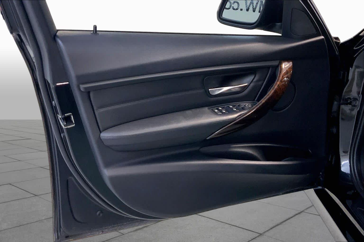 Used 2014 Black Sapphire Metallic BMW 328i xDrive image 21