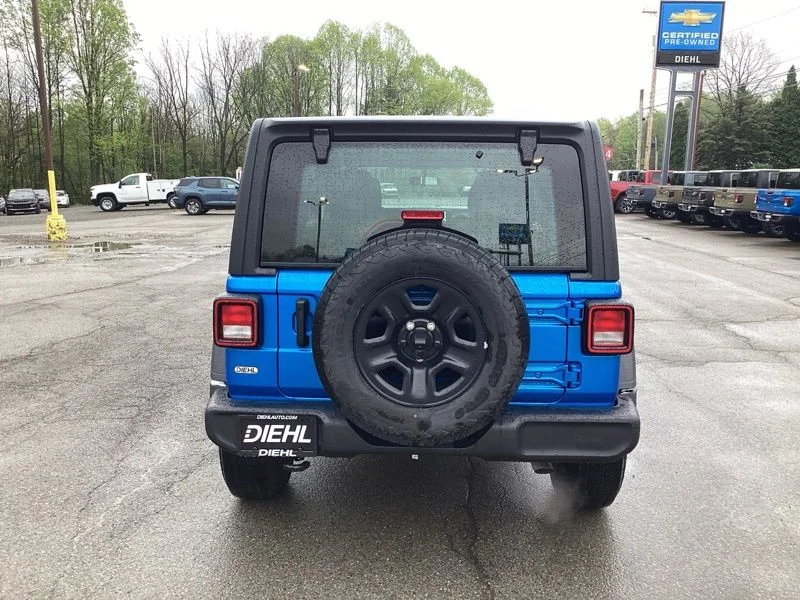 New 2026 Hydro Blue Pearl-Coat Exterior Paint Jeep Sport image 6