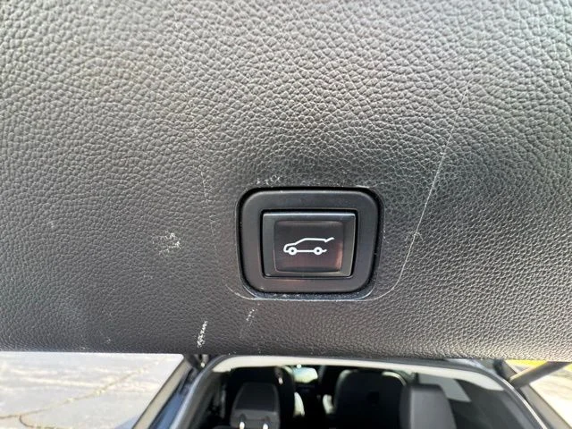 Used 2021 Gray Chevrolet RS image 8