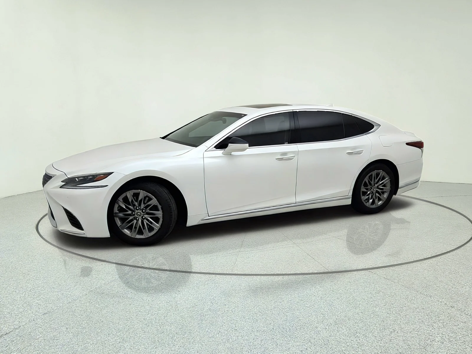 Used 2018 EMINENT WHITE Lexus LS 500 image 15