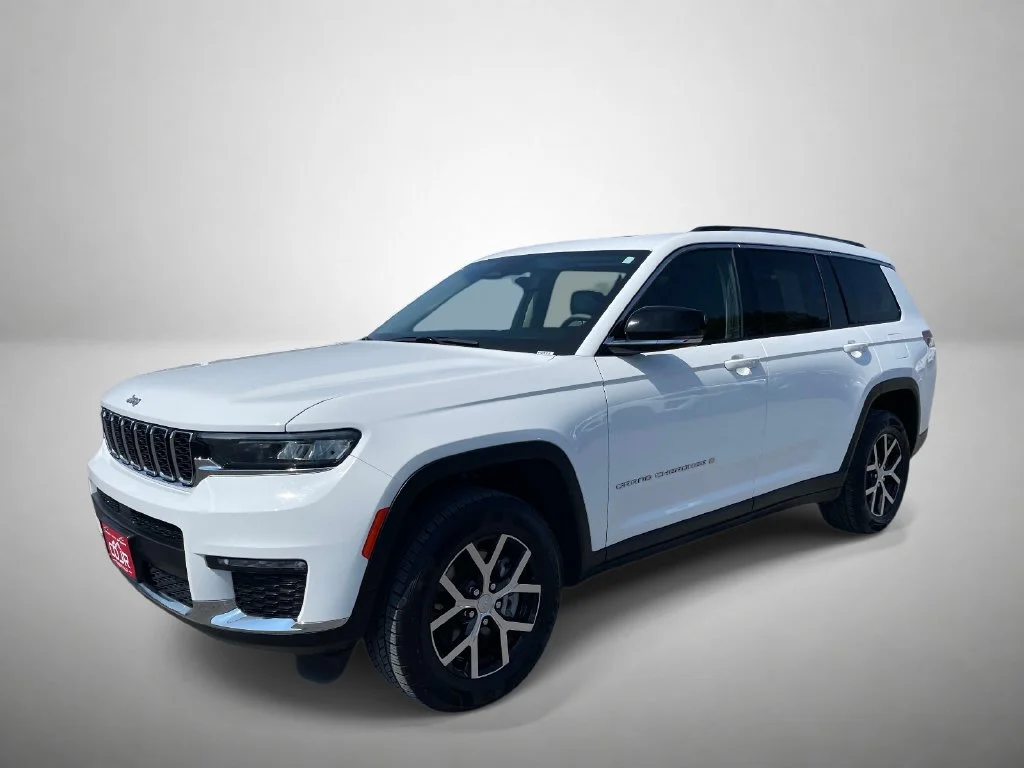 Used 2023 White Jeep Limited image 7