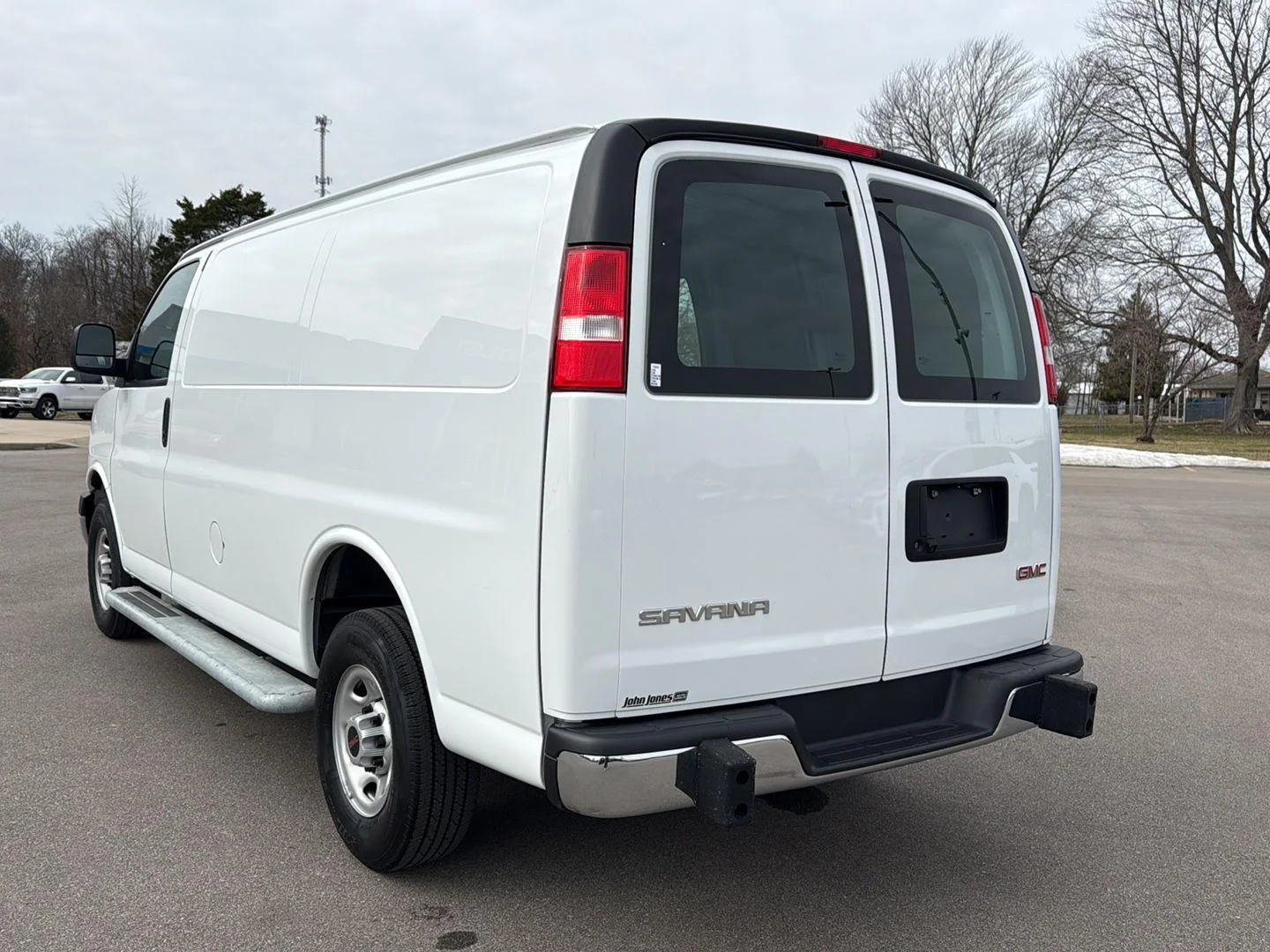 2024 GMC Savana Cargo Work Van - Photo 13