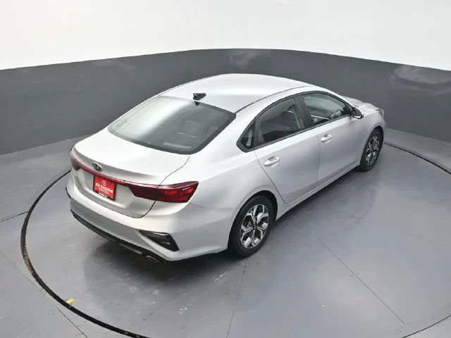 Used 2021 Silver Kia LXS image 29