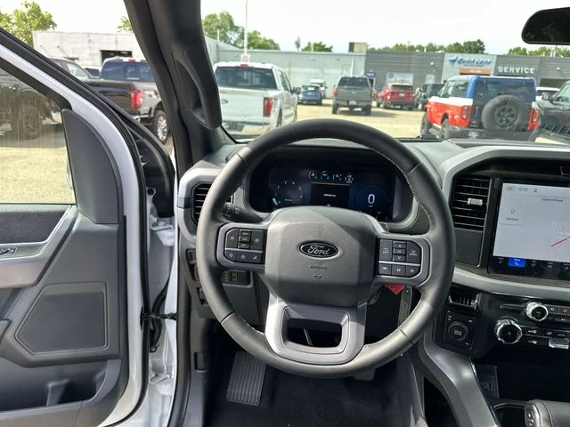 New 2026 Oxford White Ford XLT image 13