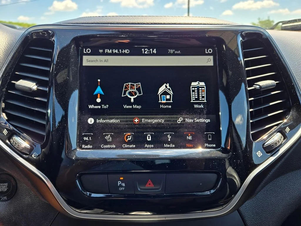 Used 2019 Red Jeep Limited image 26