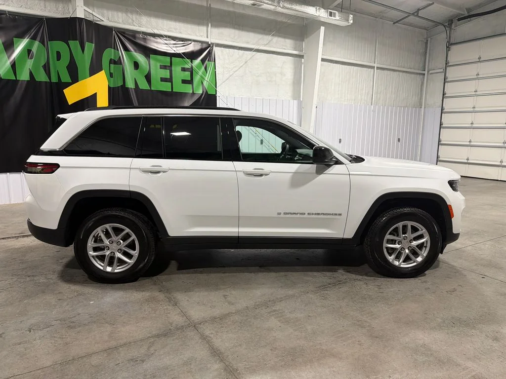 Certified Used 2025 Bright White Clearcoat Jeep Laredo X image 5