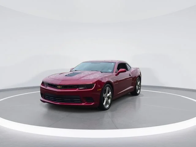 Used 2015 Red Chevrolet SS image 3