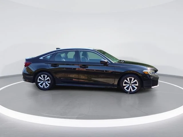 Used 2025  Honda LX image 9