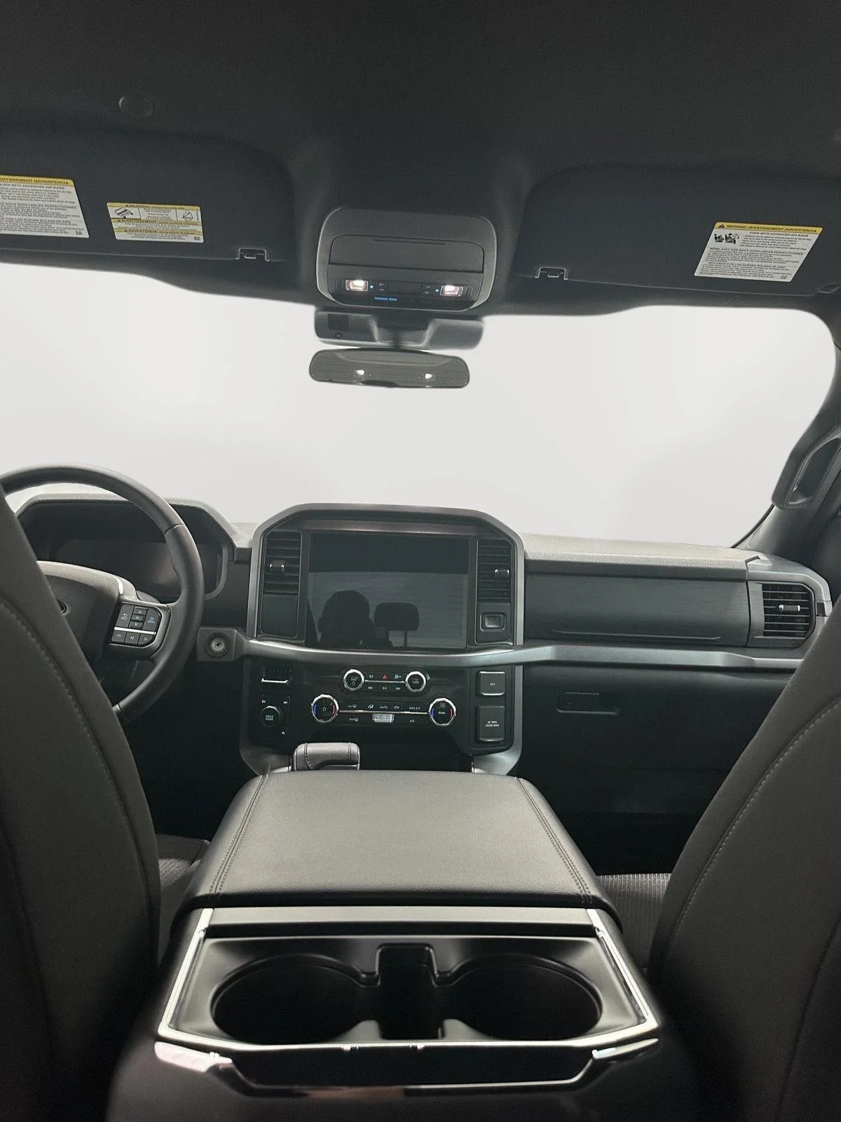 Used 2025 Oxford White Ford XLT image 19